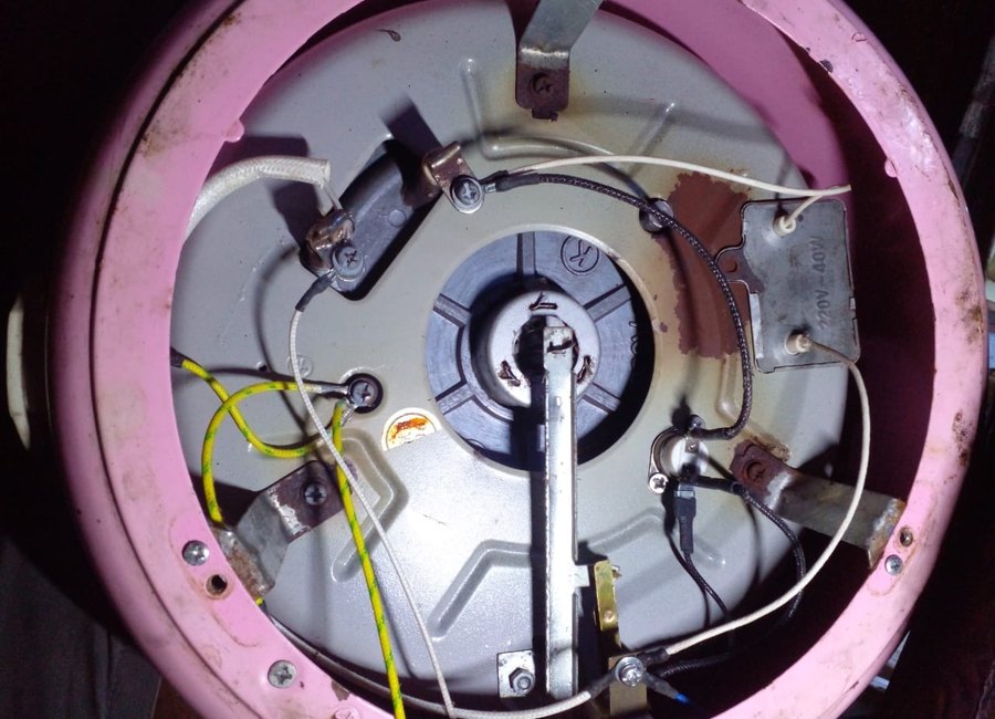 Fan internal electrical repair photo